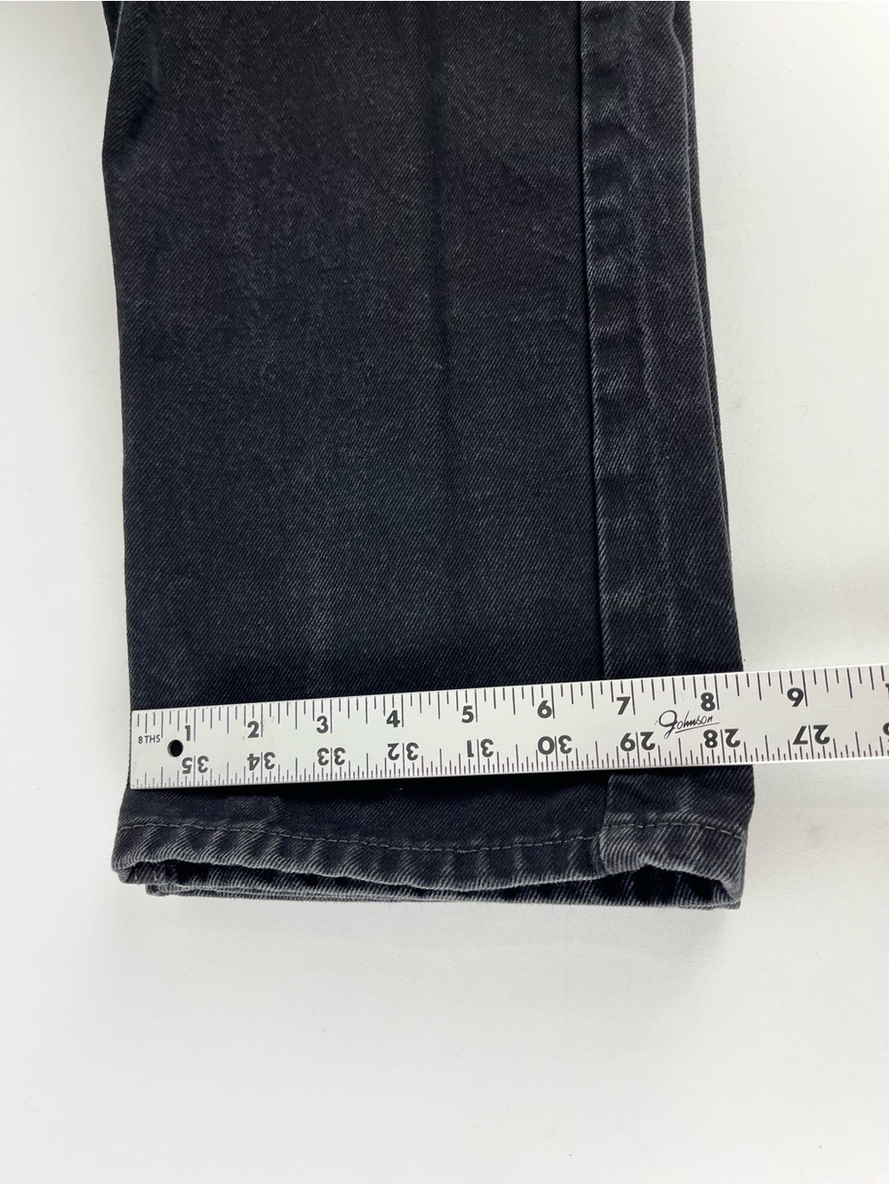 Levi’s 505 Men's regular-fit straight-leg jeans washed black denim 36”W - Picture 11 of 16